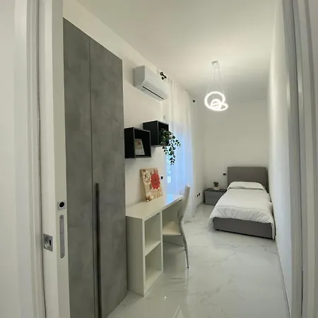 Tiburtina Flats شقة *